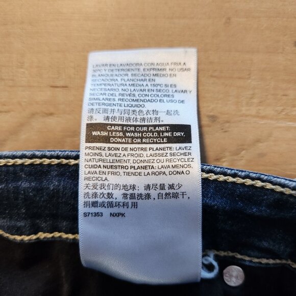 Levi Strauss Signature Totally Shaping Slim Straight Jeans Blue Womens 32x28 - Picture 9 of 11